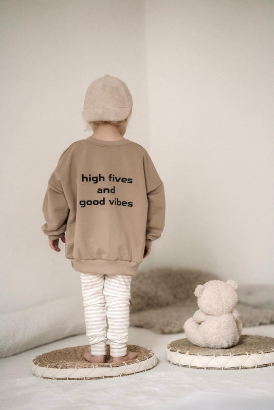 Oversized Sweater "high fives" - in verschiedenen Farben